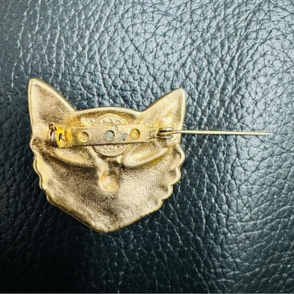 Vintage Gold and Black Cat Face Brooch - Picture 4 of 6